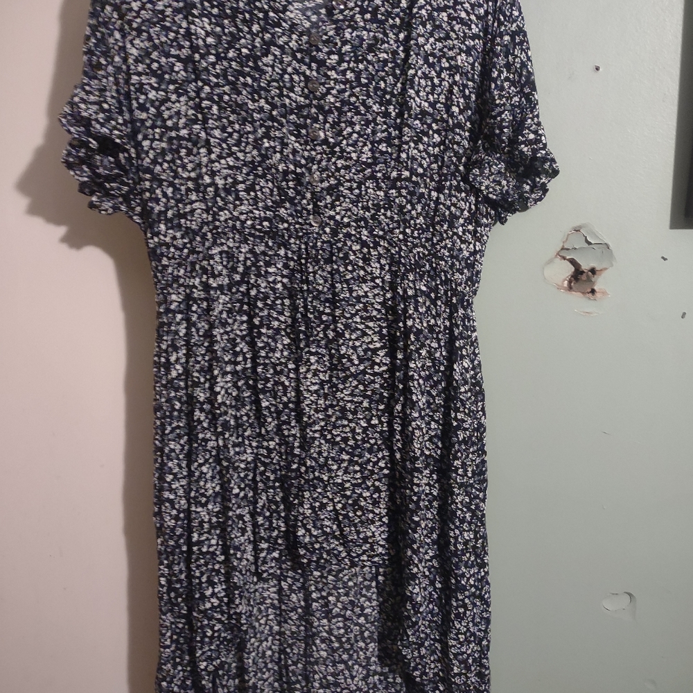 Maurices size small Hi Low Hem Shirt Midi Dress Black Grey floral short sleeve